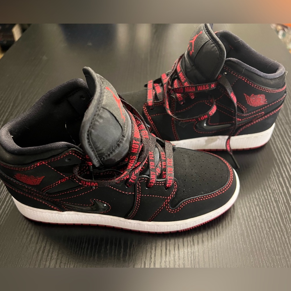 Air Jordan 1 Mid GS SE “Fearless’